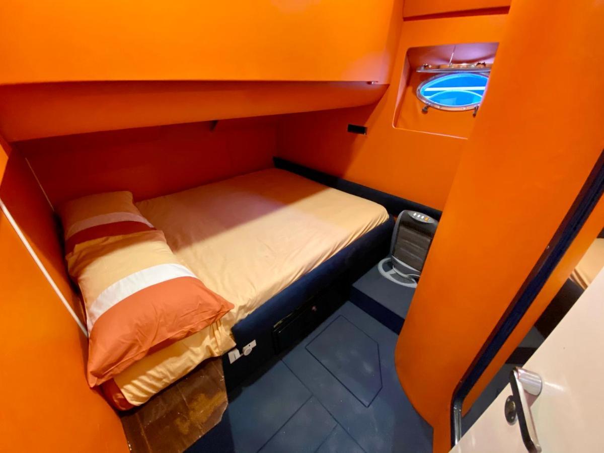 Panaby Houseboat Hotel Палермо Екстериор снимка
